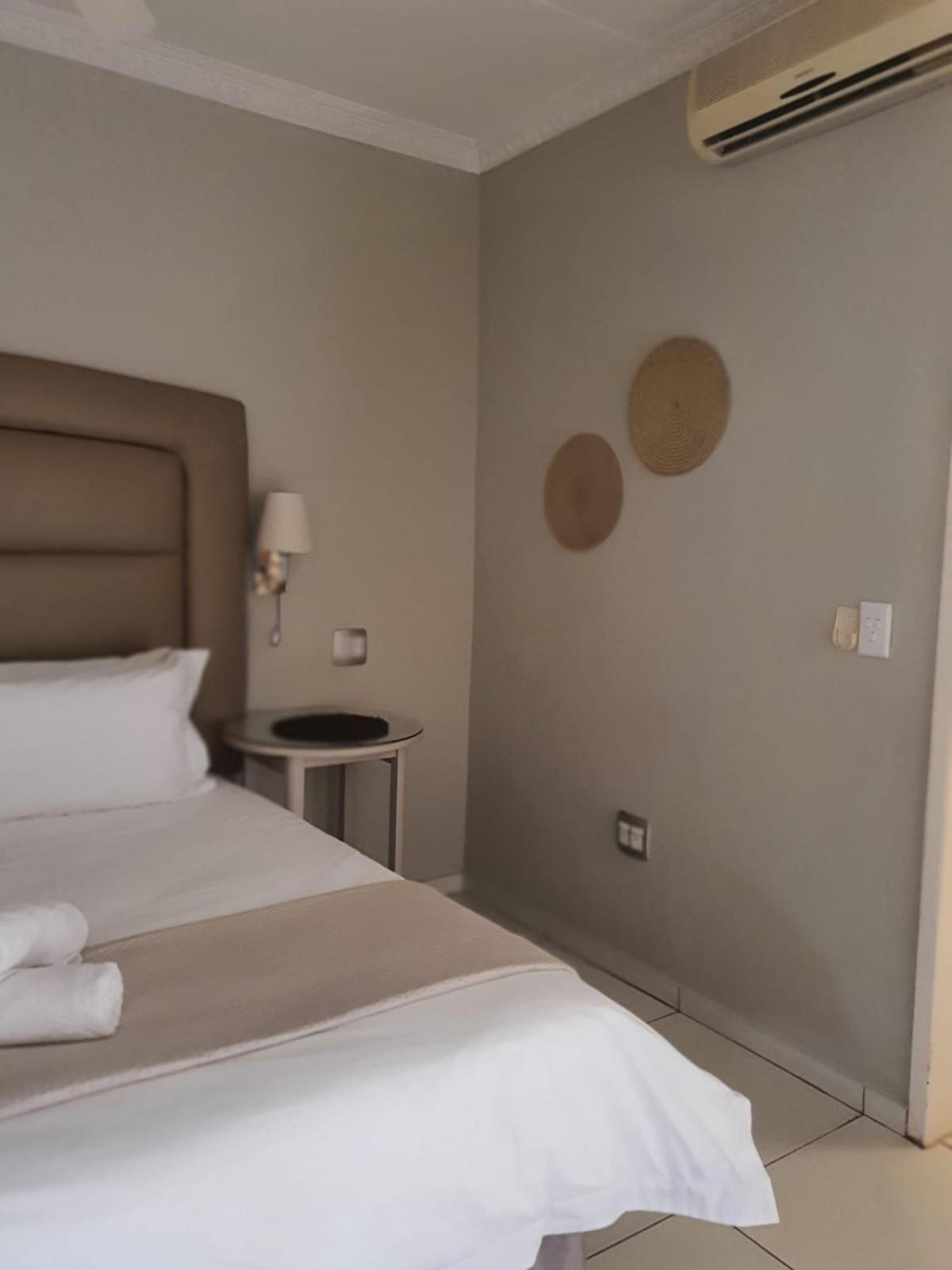 Pecan Farm Guesthouse Louis Trichardt Bagian luar foto