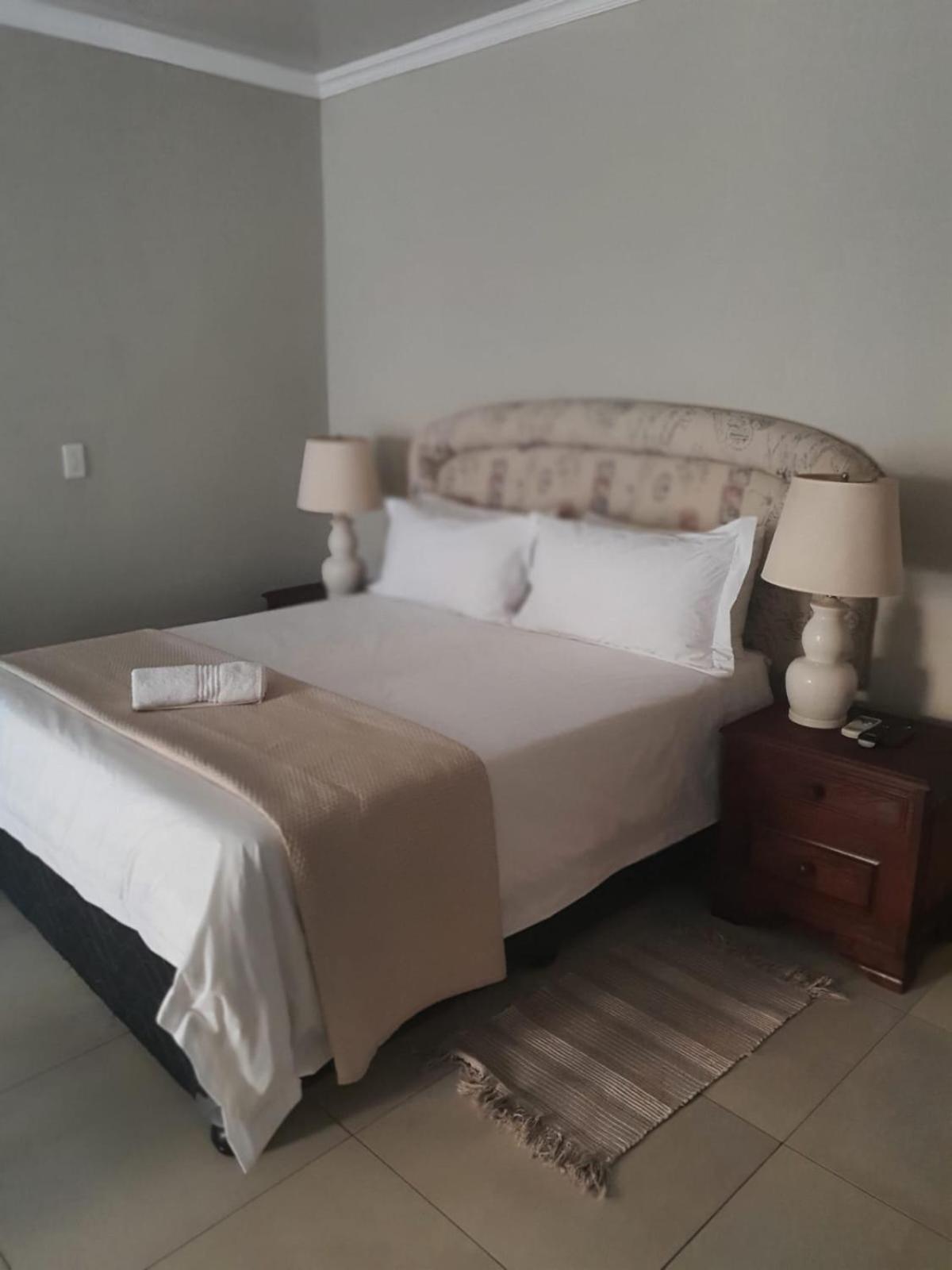 Pecan Farm Guesthouse Louis Trichardt Bagian luar foto