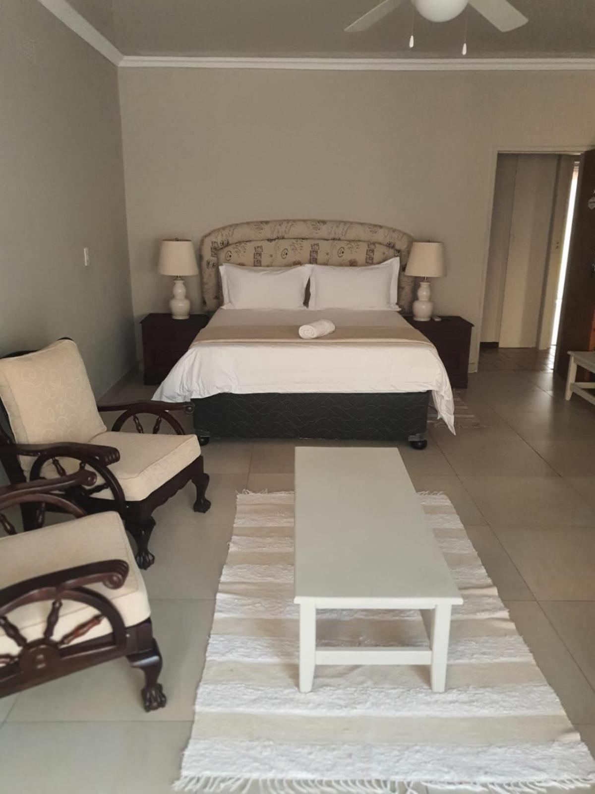 Pecan Farm Guesthouse Louis Trichardt Bagian luar foto