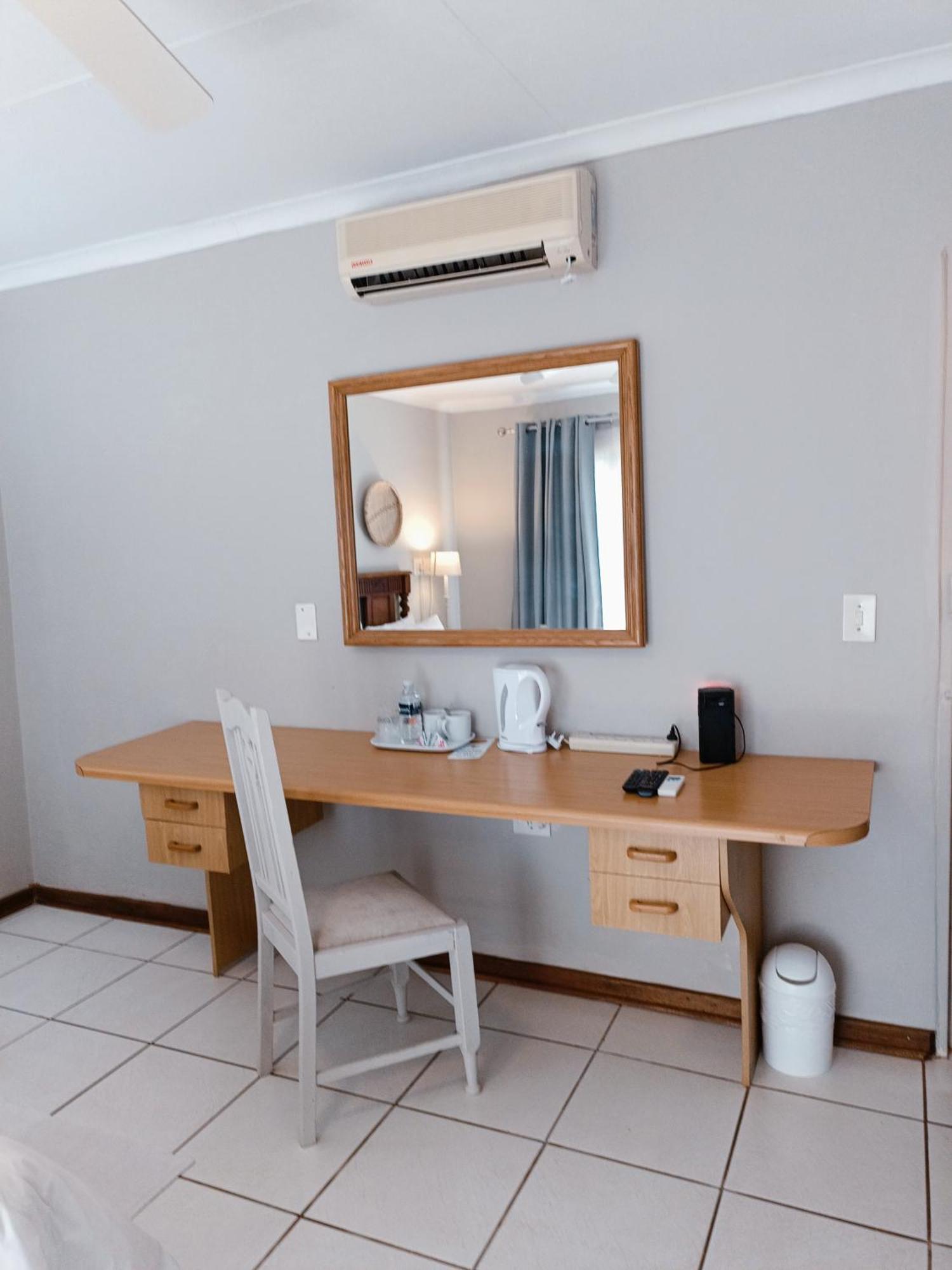 Pecan Farm Guesthouse Louis Trichardt Bagian luar foto