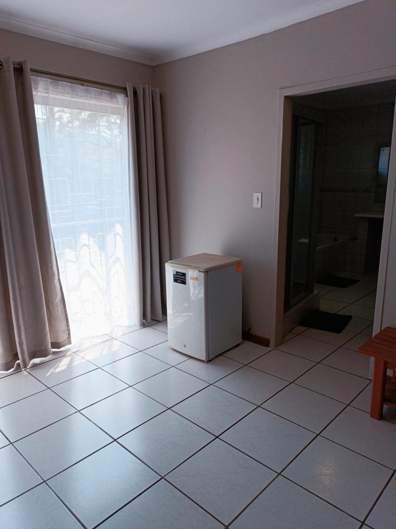 Pecan Farm Guesthouse Louis Trichardt Bagian luar foto