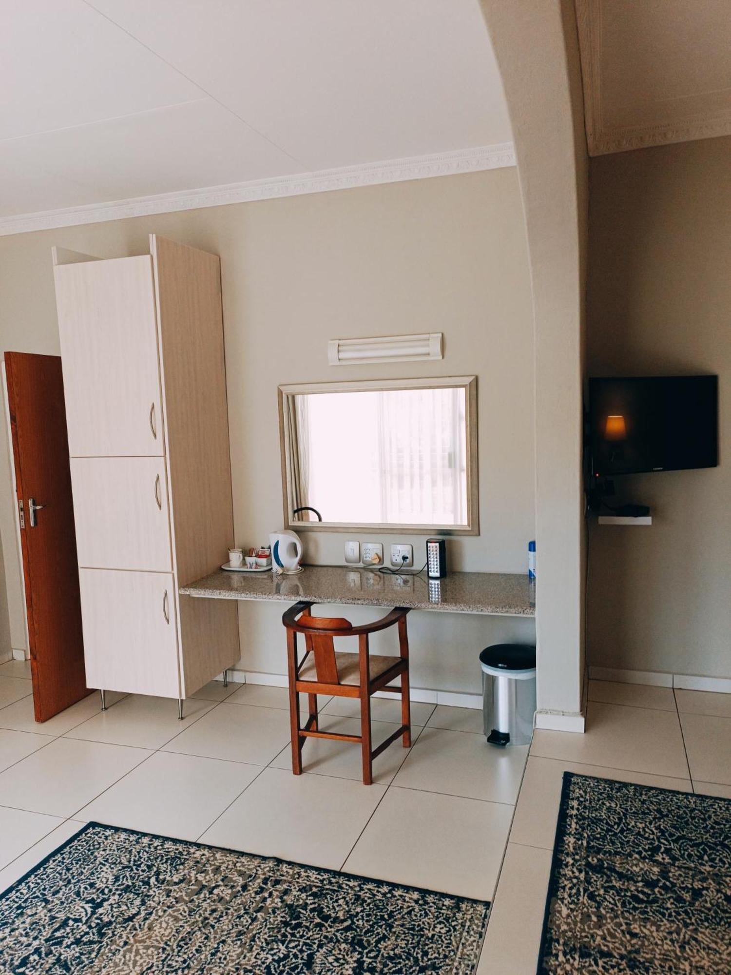 Pecan Farm Guesthouse Louis Trichardt Bagian luar foto