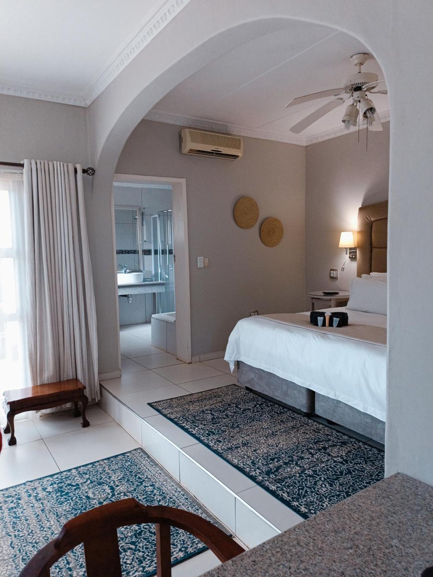 Pecan Farm Guesthouse Louis Trichardt Bagian luar foto