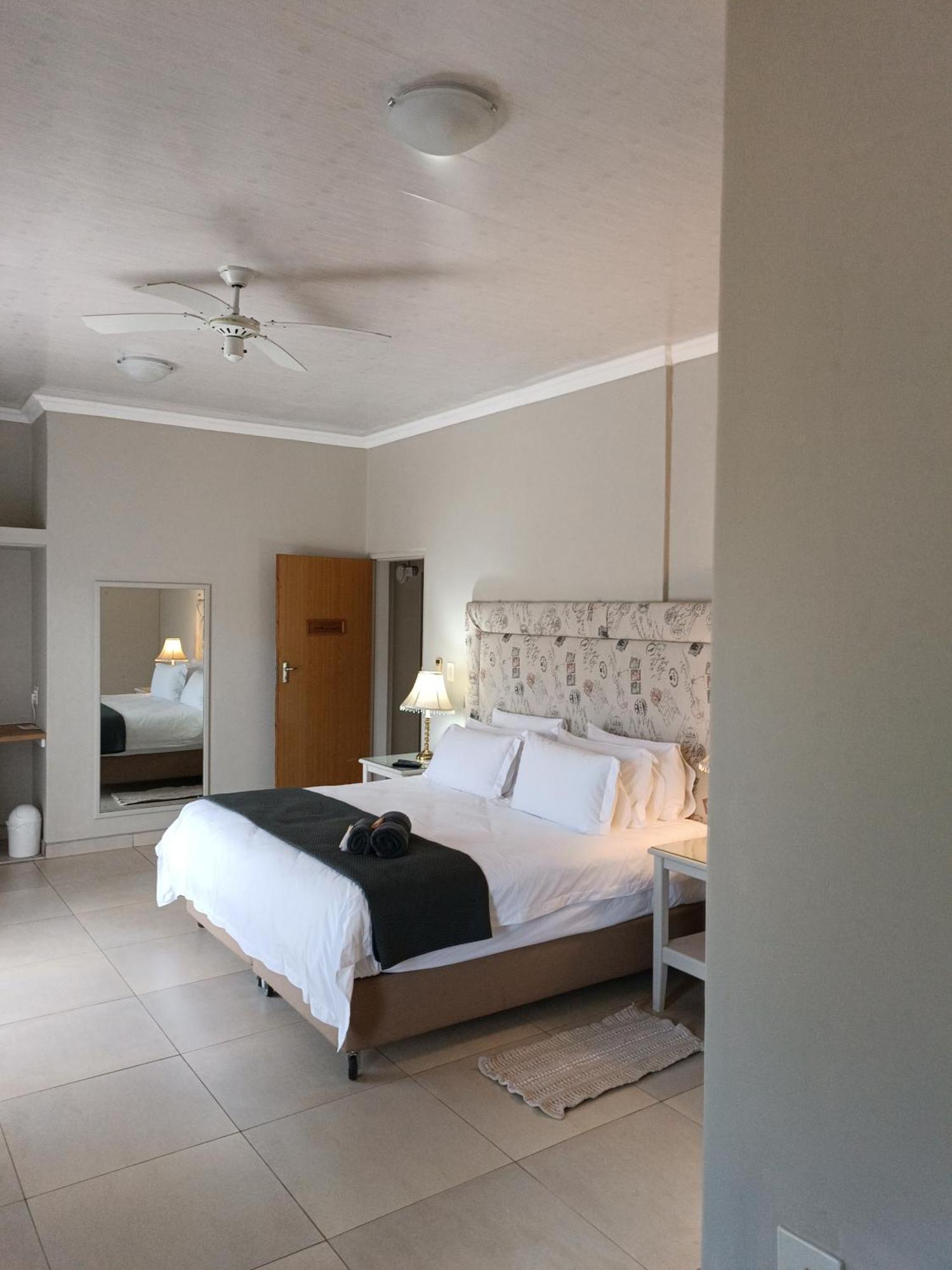 Pecan Farm Guesthouse Louis Trichardt Bagian luar foto