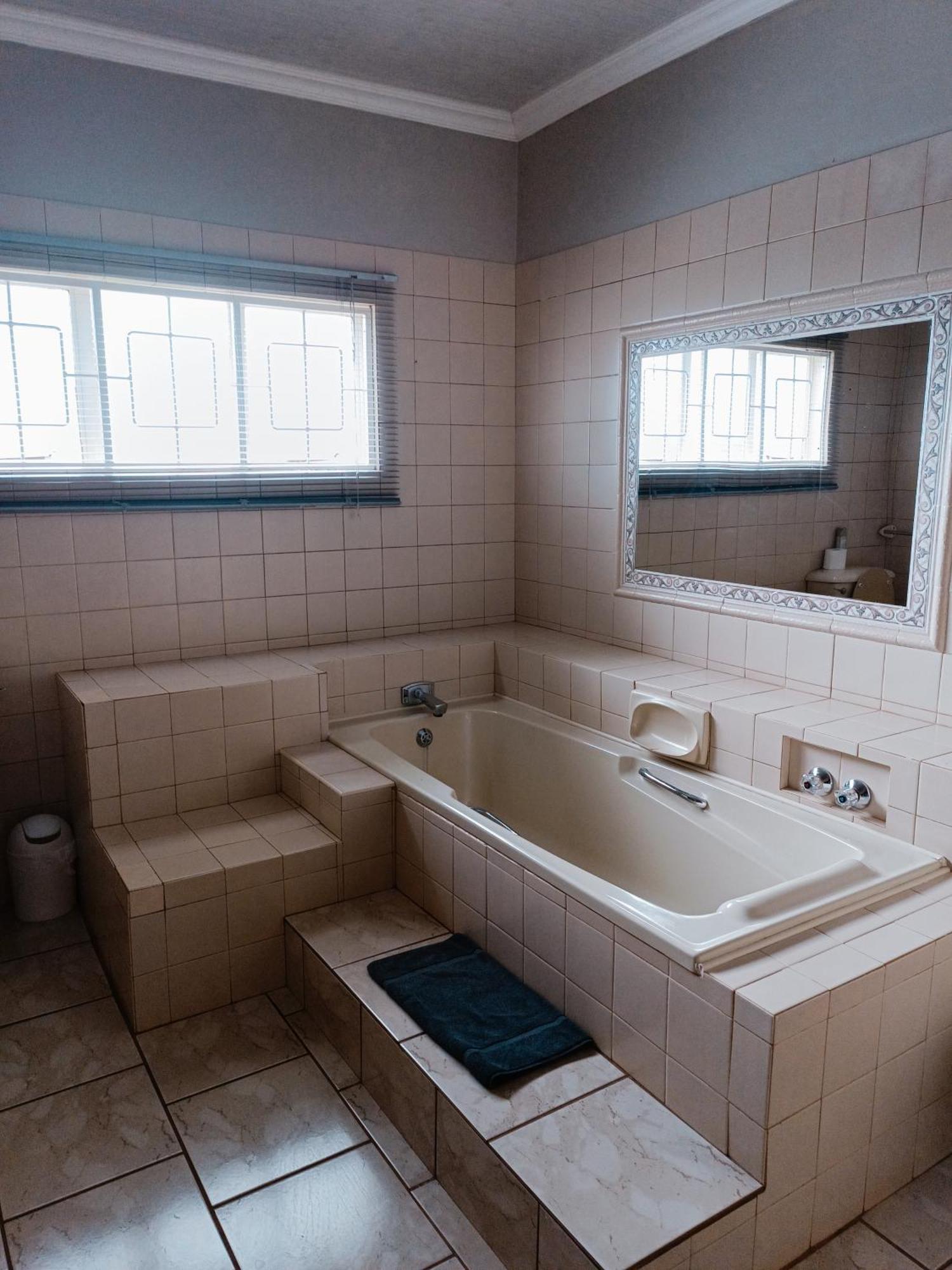 Pecan Farm Guesthouse Louis Trichardt Bagian luar foto